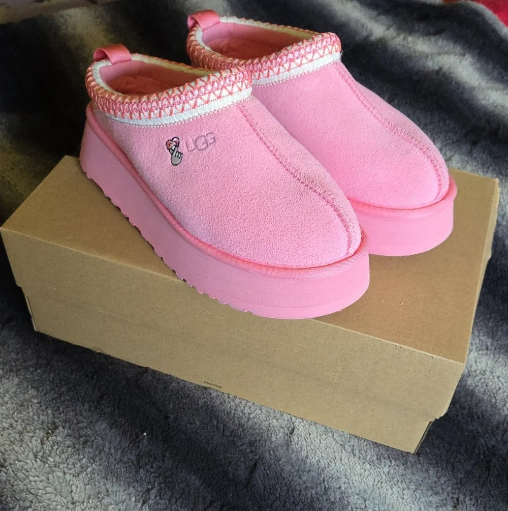 UGG Tazz Love 25 - Picture 1 of 6